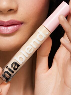 toyfactory Niablend Serum Concealer in M3 (Balance of Warm & Cool) NEW!